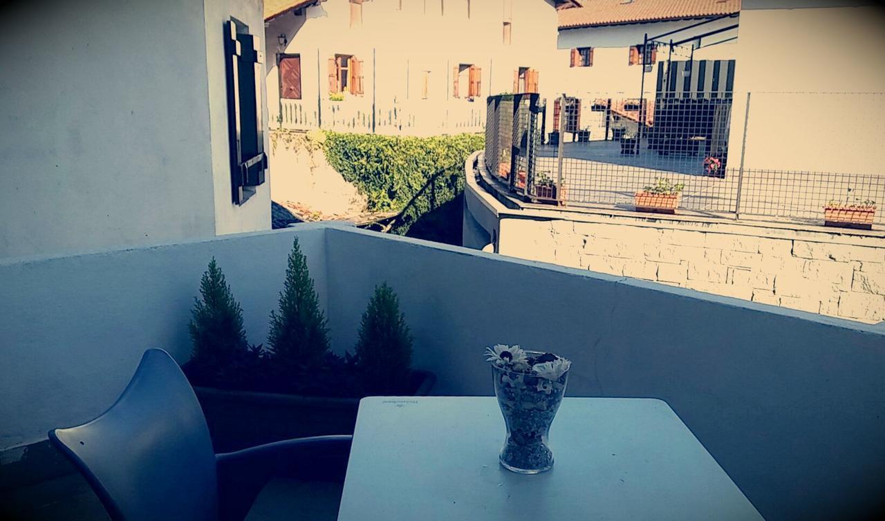 Отель Hostal Ekaitza Лесака Экстерьер фото