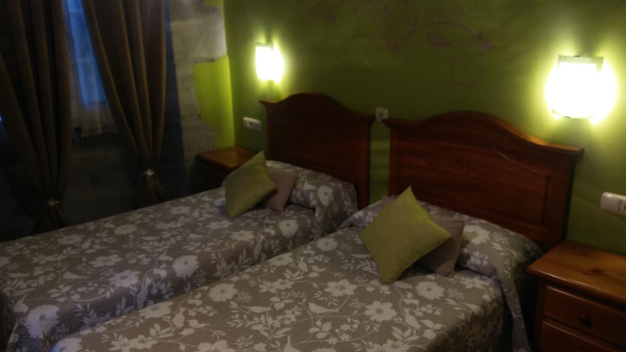 Отель Hostal Ekaitza Лесака Номер фото