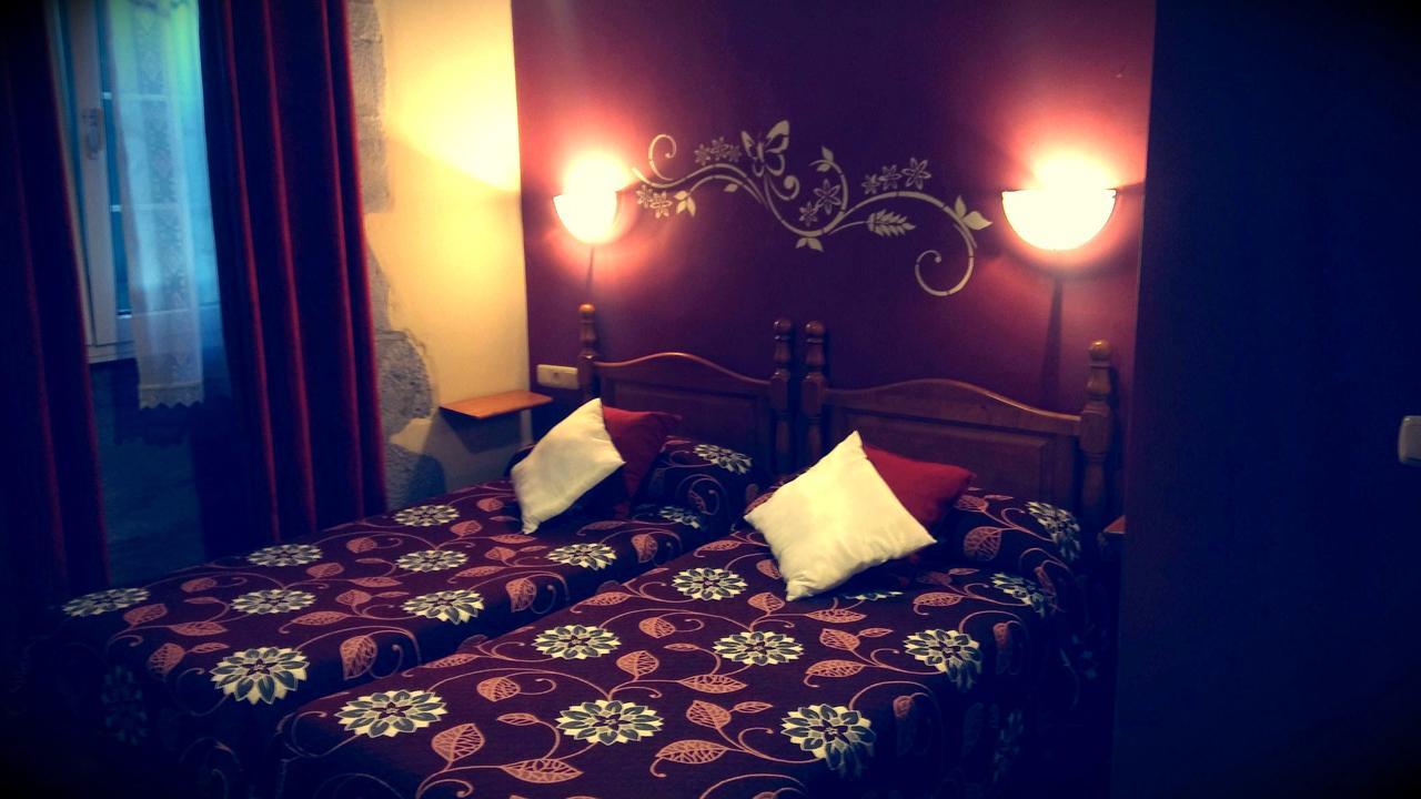 Отель Hostal Ekaitza Лесака Номер фото