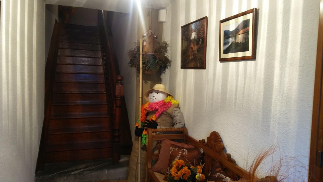 Отель Hostal Ekaitza Лесака Экстерьер фото