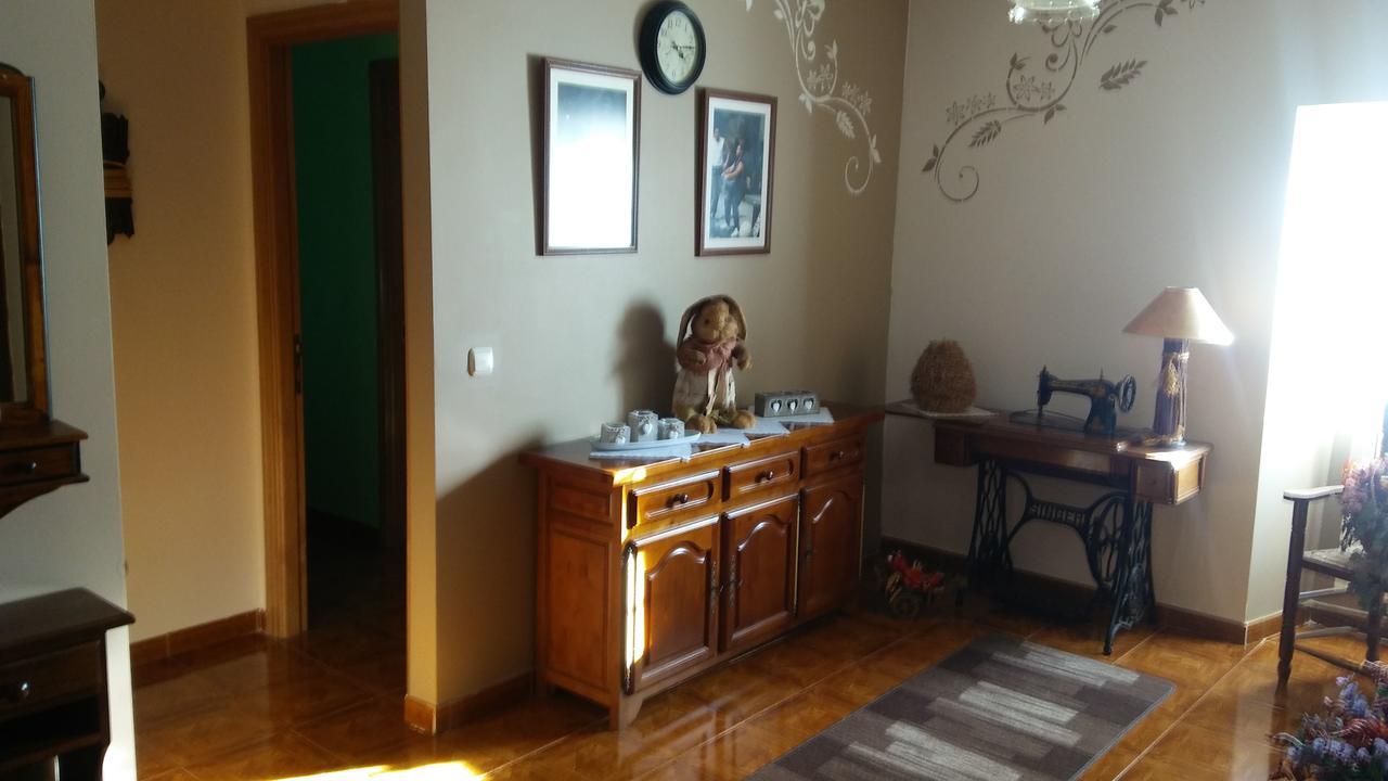 Отель Hostal Ekaitza Лесака Экстерьер фото